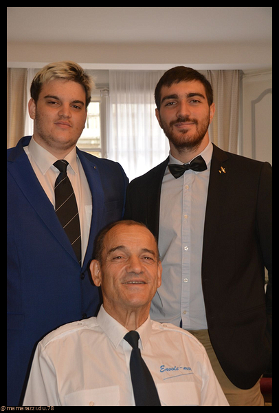 2022-09-28-(11h15m20s)-dsc_0054-mama-razzi-encadree.jpg