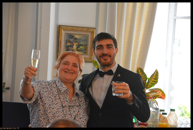 2022-09-28-(12h02m28s)-dsc_0177-mama-razzi-encadree.jpg