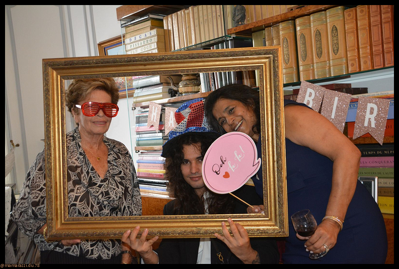 2022-09-28-(12h59m54s)-dsc_0300-mama-razzi-encadree.jpg