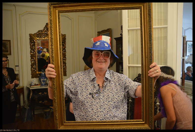 2022-09-28-(13h13m52s)-dsc_0372-mama-razzi-encadree.jpg