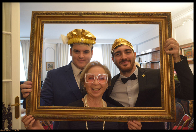 2022-09-28-(13h20m56s)-dsc_0396-mama-razzi-encadree.jpg