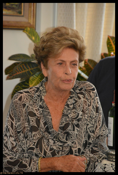 2022-09-28-(14h13m44s)-dsc_0574-mama-razzi-encadree.jpg