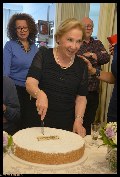2022-09-28-(14h28m02s)-dsc_0632-mama-razzi-encadree.jpg