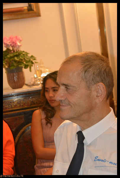 2022-09-28-(15h28m30s)-dsc_0730-mama-razzi-encadree.jpg