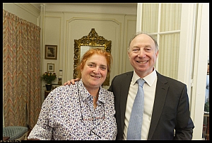 2022-09-28-(12h00m42s)-dsc_0166-mama-razzi-encadree.jpg 2022-09-28-(12h00m42s)-dsc_0166-mama-razzi-encadree.jpg