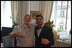 2022-09-28-(12h02m40s)-dsc_0179-mama-razzi-encadree.jpg 2022-09-28-(12h02m40s)-dsc_0179-mama-razzi-encadree.jpg