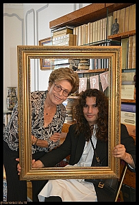 2022-09-28-(12h59m00s)-dsc_0298-mama-razzi-encadree.jpg 2022-09-28-(12h59m00s)-dsc_0298-mama-razzi-encadree.jpg