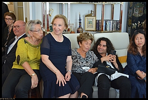2022-09-28-(13h57m52s)-dsc_0534-mama-razzi-encadree.jpg 2022-09-28-(13h57m52s)-dsc_0534-mama-razzi-encadree.jpg