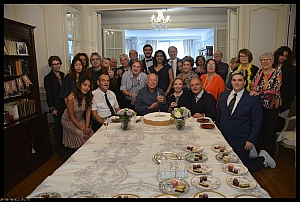 2022-09-28-(14h24m52s)-dsc_0615-mama-razzi-encadree.jpg 2022-09-28-(14h24m52s)-dsc_0615-mama-razzi-encadree.jpg